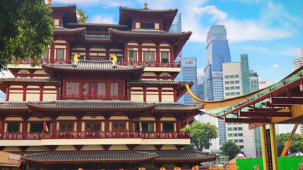 Picture 1 for Activity Singapore Spiritual Temples Walking Tour 2