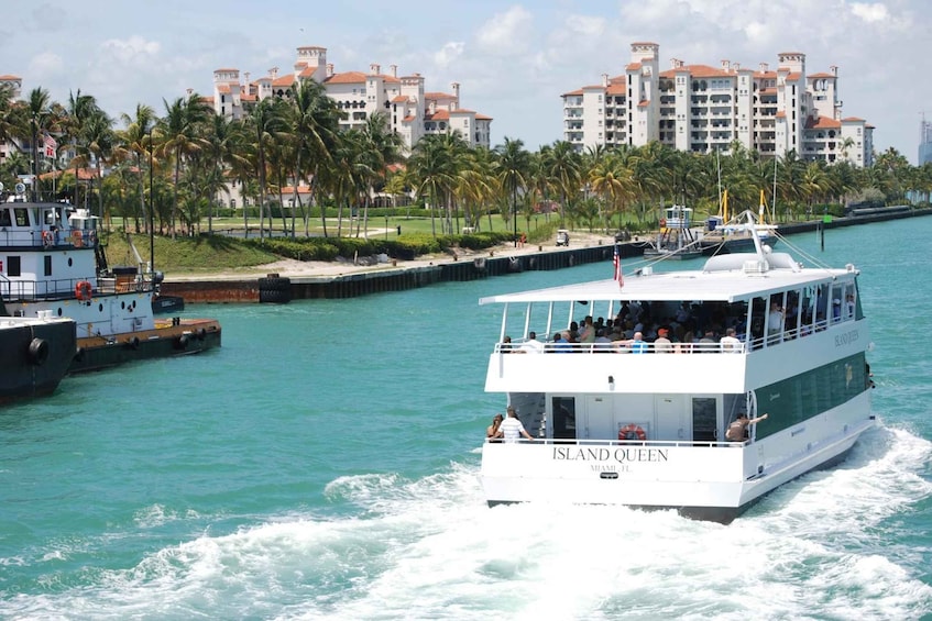 Picture 1 for Activity Miami: Biscayne Bay Boat Cruise with Transportation Included 3