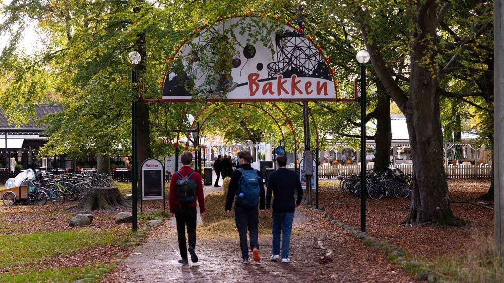 Picture 5 for Activity Copenhagen: Guided Tour Deer Park in Klampenborg 3
