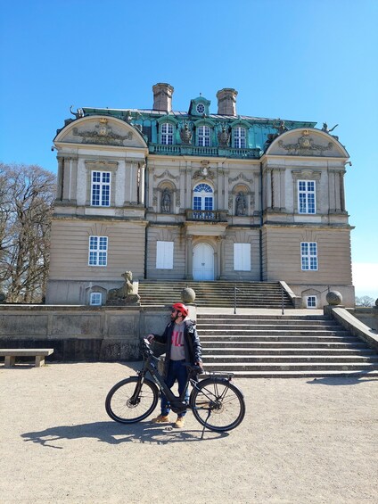 Copenhagen: Guided Tour Deer Park in Klampenborg 1