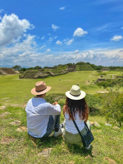 Oaxaca: Monte Albán, Hierve el agua, Mezcal and Teotitlán 1