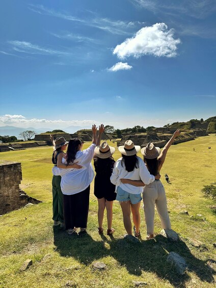 Oaxaca: Monte Albán, Hierve el agua, Mezcal and Teotitlán 1