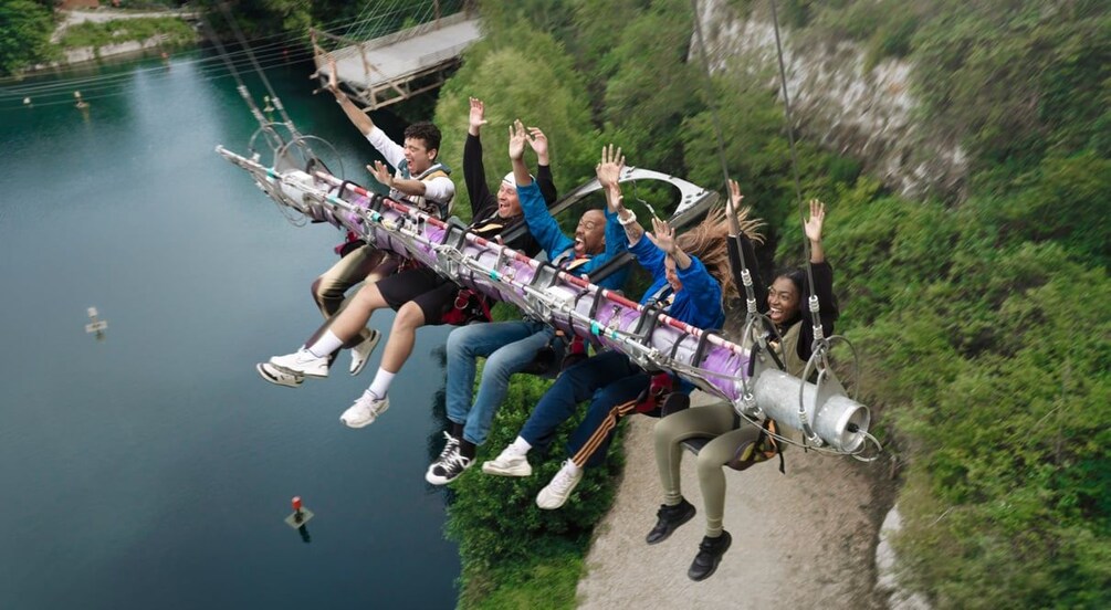 Picture 1 for Activity Kent: Giant Swing Experience 2