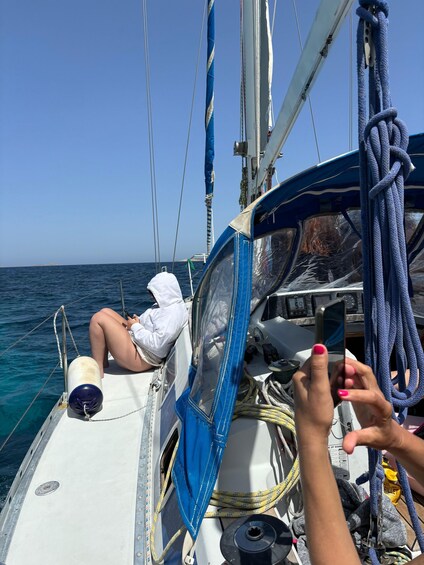 Picture 4 for Activity Da Palau:Tour in barca a vela nell'Arcipelago La Maddalena 4