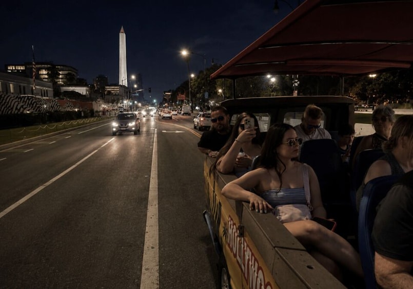Picture 5 for Activity DC's National Memorials Day & Night Guided Tour by Open-Air 4