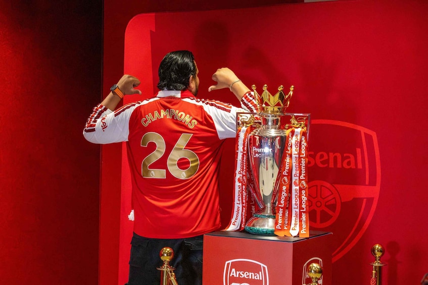 London: Emirates Stadium Entry Ticket and Audio Guide 1