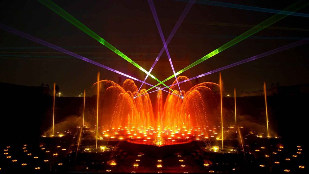 Picture 2 for Activity Delhi: Akshardham Temple India Gate & Safdarjung Night Tour 3