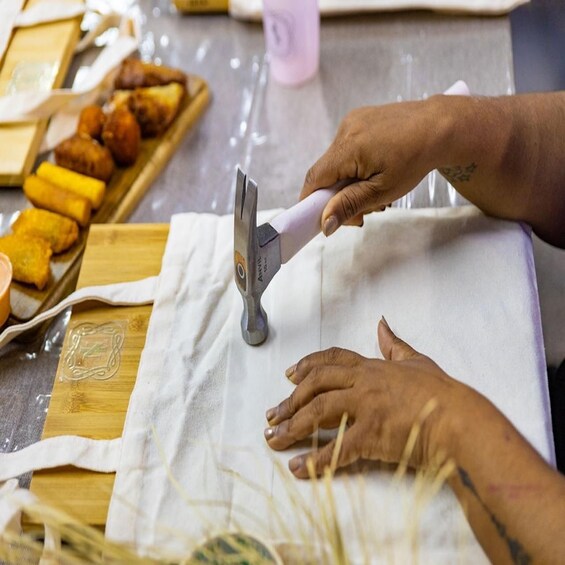 San Juan: Floral Design Workshop with a Local Artist 1