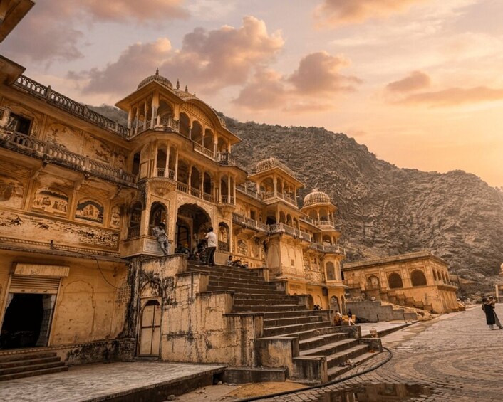 Picture 24 for Activity Jaipur: Forts & Folk Tales Evening with Rooftop Dinner 3