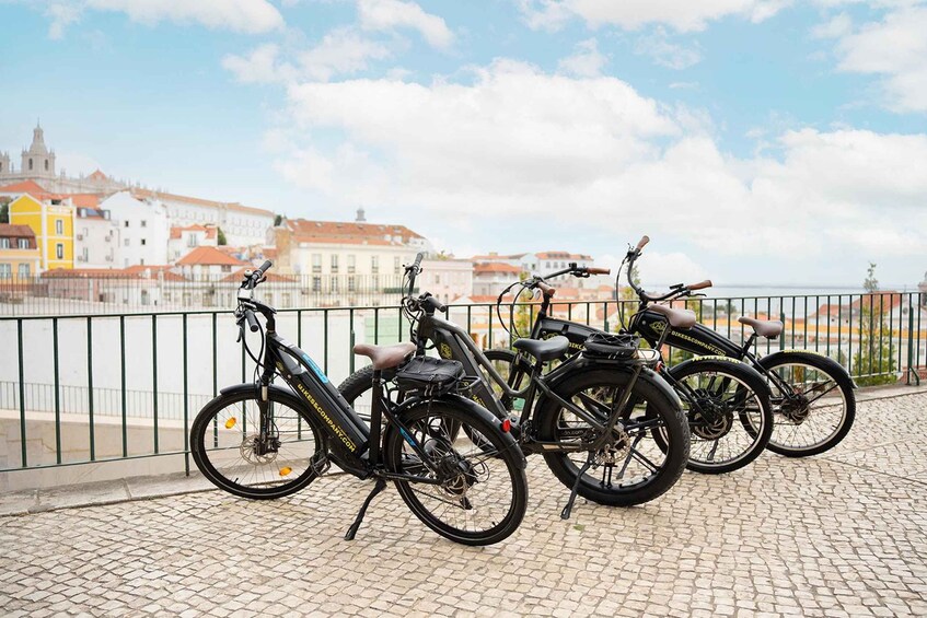 Picture 1 for Activity Lisbon: Hills, Alfama, and Mouraria Tour by Electric Bike 5