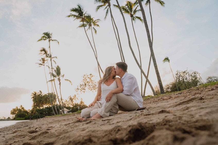 Picture 5 for Activity Waikiki : Beach Picnic with Professional Photography! 4