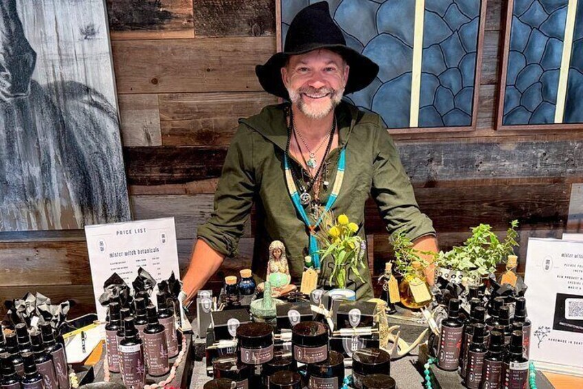 I'm Jake. Your plant expert and experience guide! 2