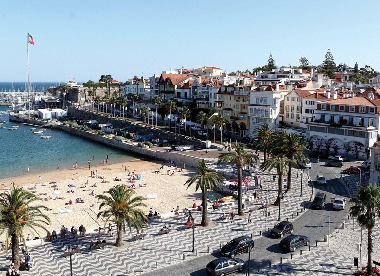 Romantic Tuk-Tuk Tour along the Cascais Coast 1