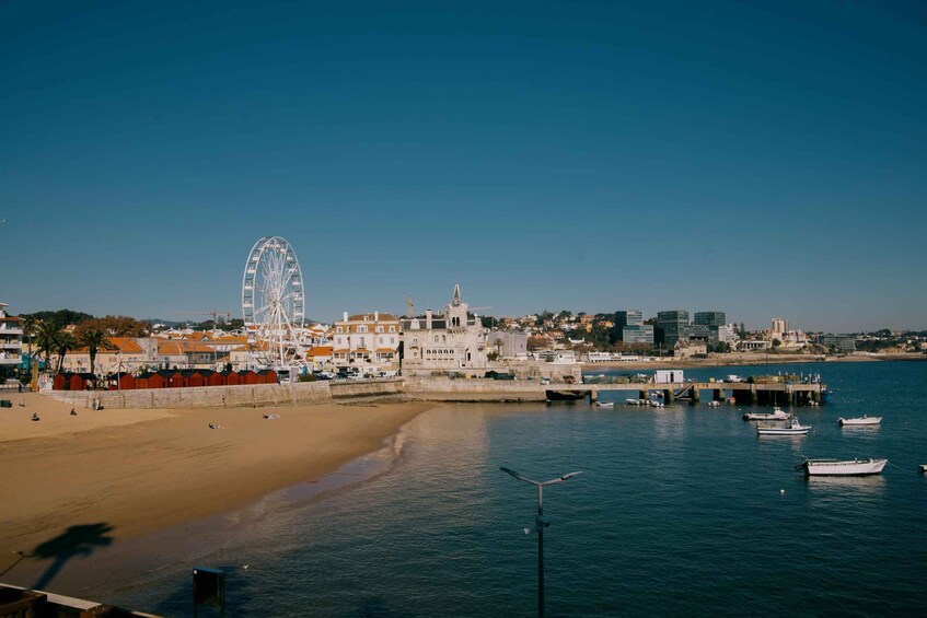 Picture 5 for Activity Romantic Tuk-Tuk Tour along the Cascais Coast 2