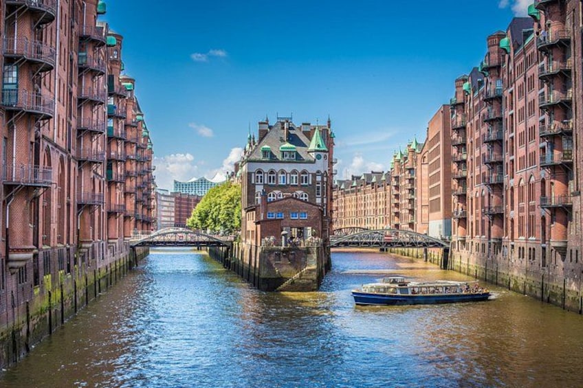Traditional German Food and Hamburg Old Town Private Tour 3