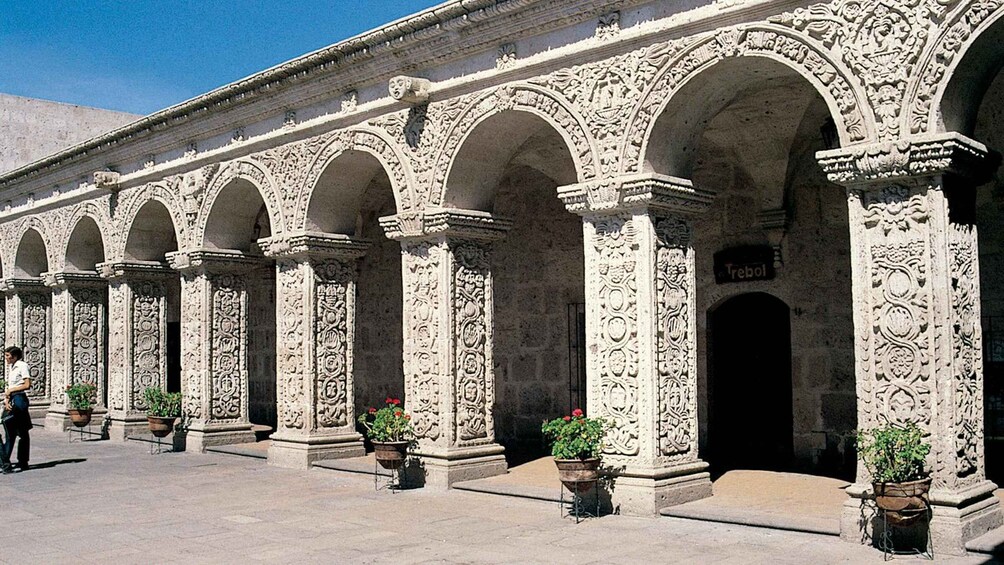 Picture 5 for Activity Arequipa : City Tour - Discovering Hidden Treasures 3