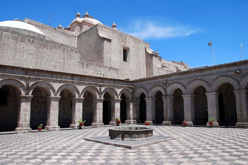Picture 4 for Activity Arequipa : City Tour - Discovering Hidden Treasures 4
