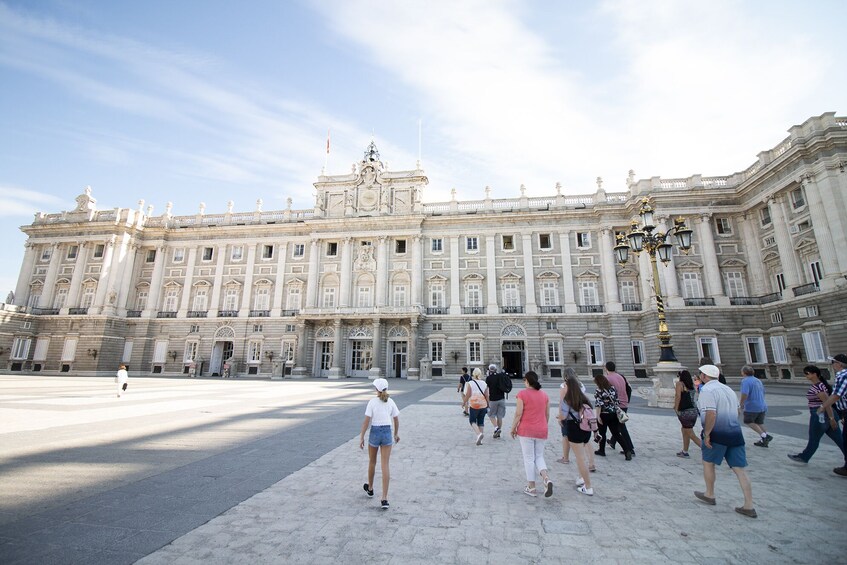 Skip-the-Line Madrid Royal Palace & Retiro Park Guided Tour