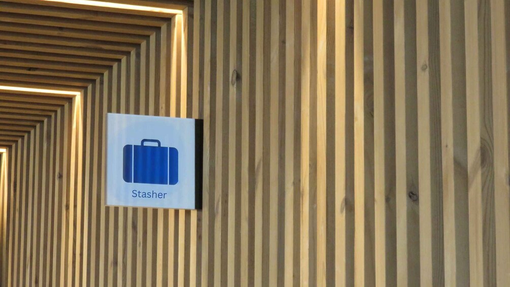 Picture 7 for Activity Sorrento: Luggage Storage 2