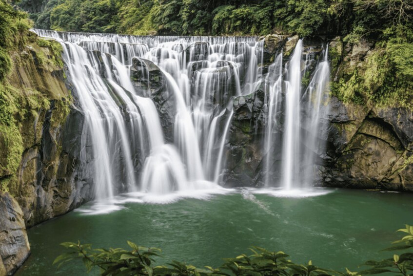 Picture 5 for Activity From Taipei: Heping Island, Shifen, and Jiufen Private Tour 2
