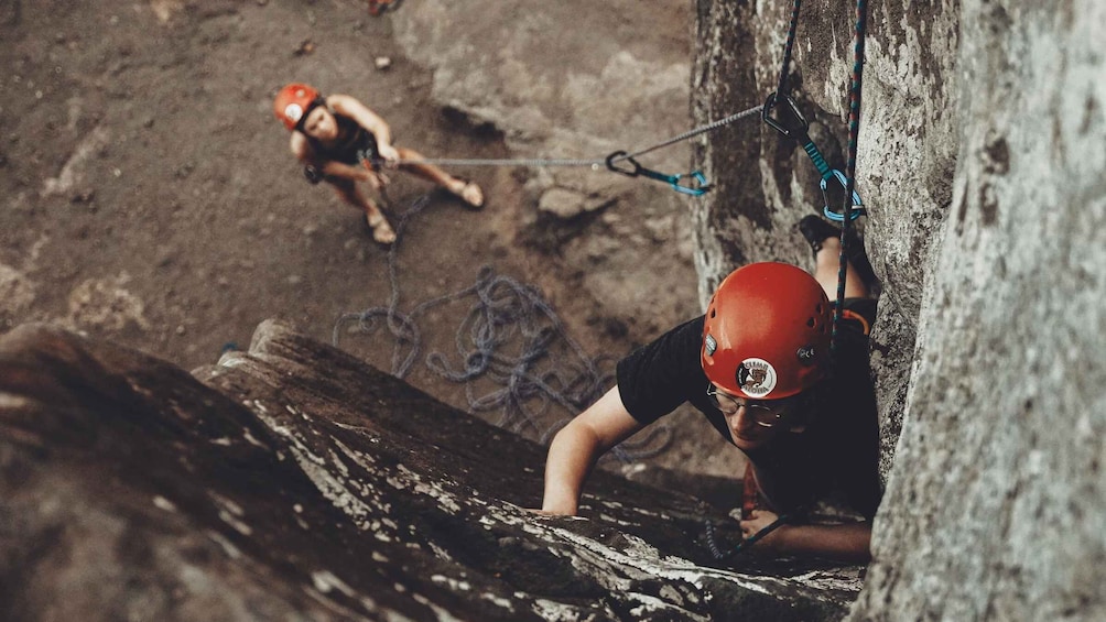 Picture 4 for Activity Scaling Oahu: Rock Climbing Adventures Amidst Paradise 4