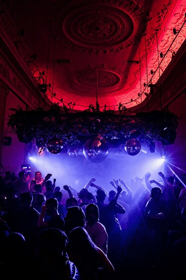 Picture 2 for Activity Amsterdam: Iconic Nightclub Entry Ticket + unlimited drinks 2