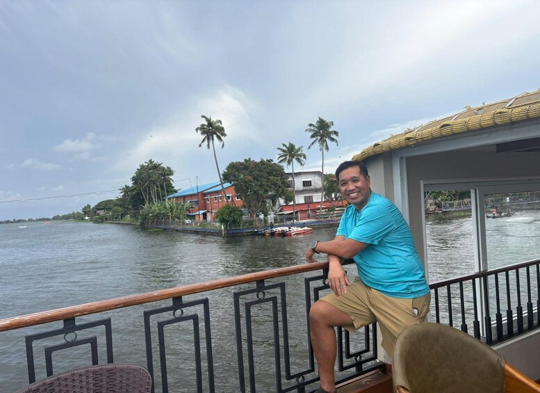 4 Day Kerala Nature Tour Kochi Munnar Thekkady & Backwaters 3