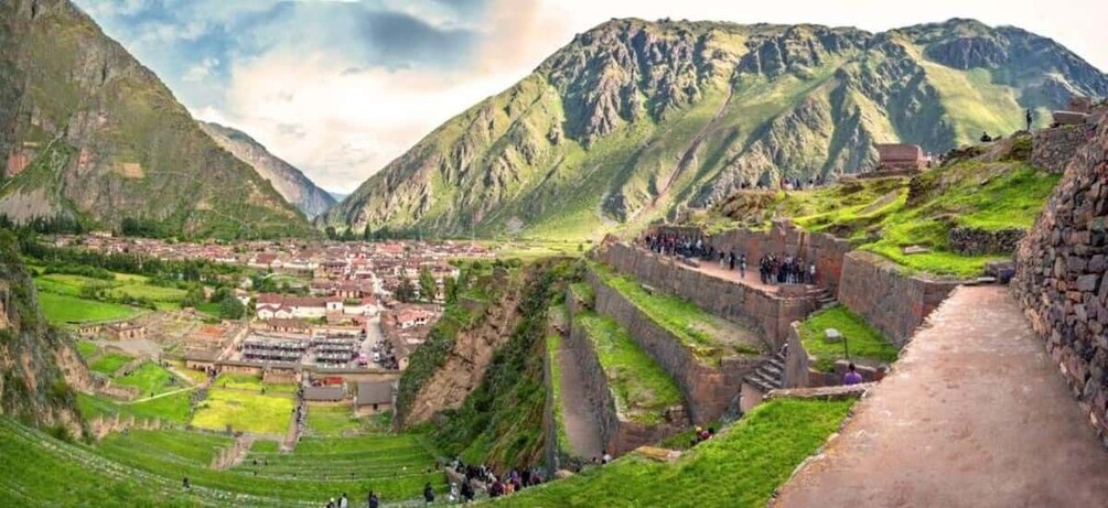 Cusco: Sacred Valley and Salt Mines Ending in Ollantaytambo 1