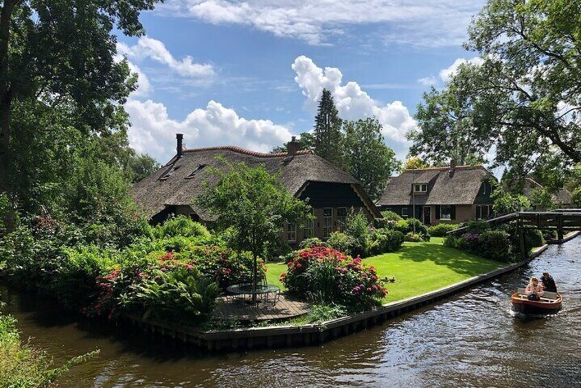 Giethoorn and Windmills - Private Day Tour