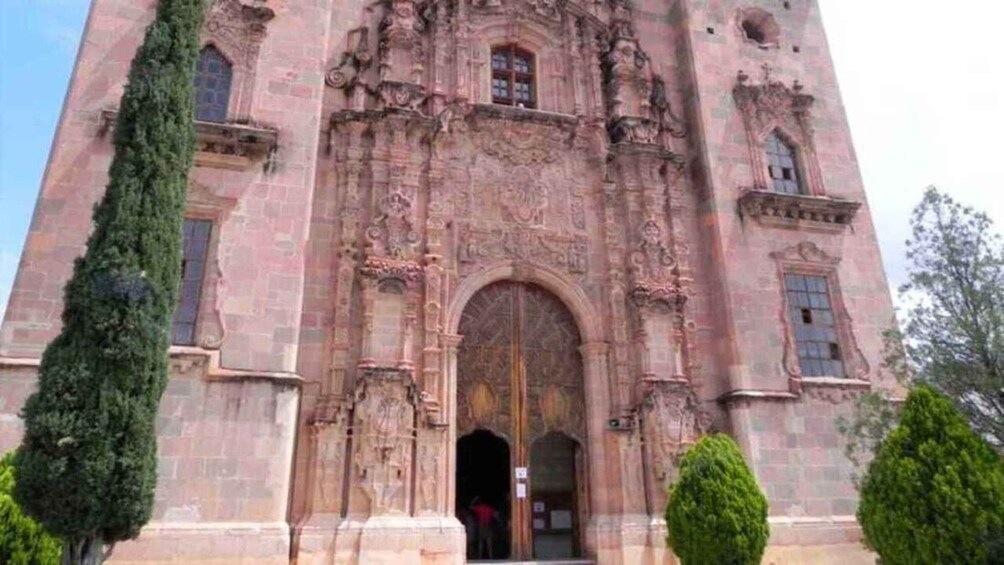 Picture 1 for Activity Guanajuato Tour: VINEYARD visit and Dolores Hidalgo magical town 2