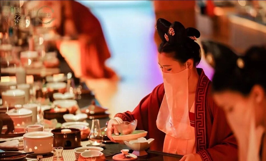 Picture 6 for Activity Imperial Banquet Experience and Traditional Tea Ceremony 4