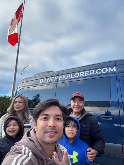 Picture 1 for Activity From Banff: Shuttle Bus to Lake Louise and Moraine Lake 1