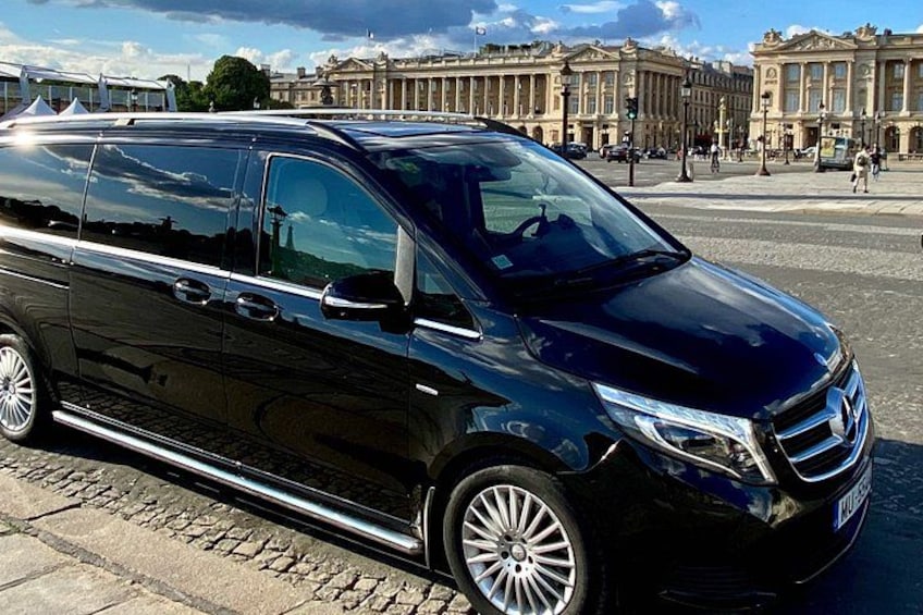 Our comfortable Mercedes minivan with adjustable seats 5