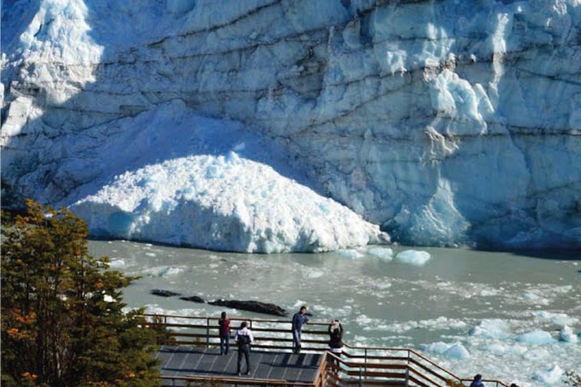 Excursion to Perito Moreno Glacier with boat navigation 2