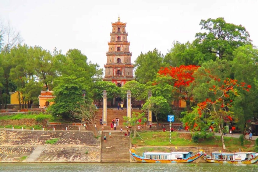 Picture 2 for Activity Hue : Royal Tombs- Thien Mu Pagoda- Dragon Boat Private Tour 4