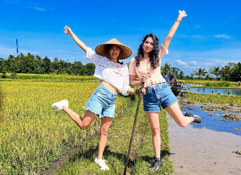 Picture 2 for Activity Exclusive Tetebatu: Waterfall, Rice Fields, Monkey & Weaving 2