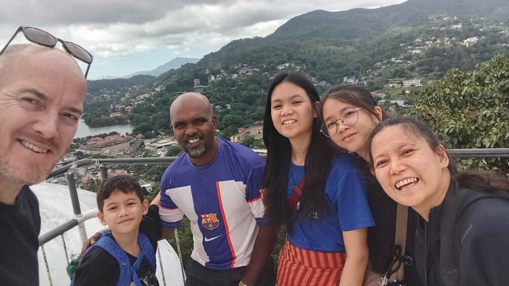 Kandy City Tour by Tuk Tuk with Local Driver 1