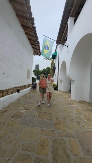 Picture 15 for Activity Santa Barbara: Comedian lead Food and Walking Tour 2