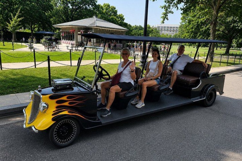 Washington DC: Easy Sightseeing Guided Monuments Tour by E-Cart 2