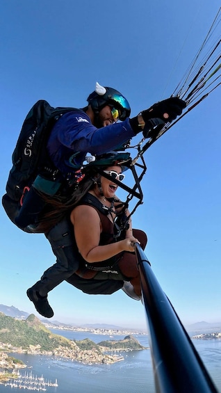 Picture 17 for Activity Niterói: Private Tandem Paragliding Flight *Free Video* 2