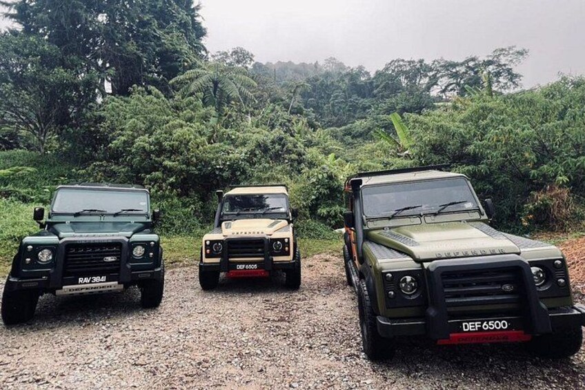 This is the 4x4 Off-Road Vehicle which called Land Rovers with comfort seats used for this Tours 5