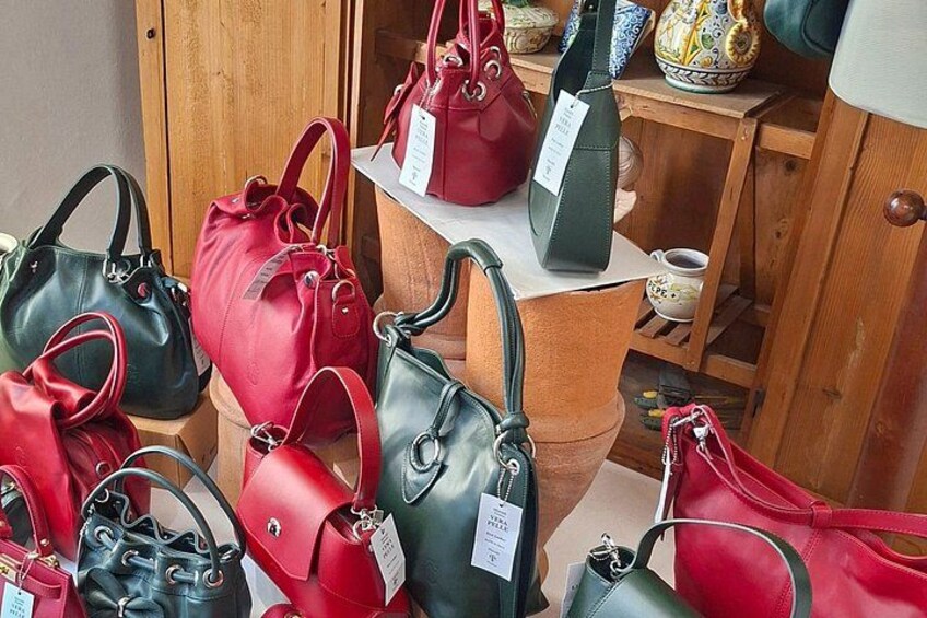 Lucca Leather Shopping Experience with Local Expert 4