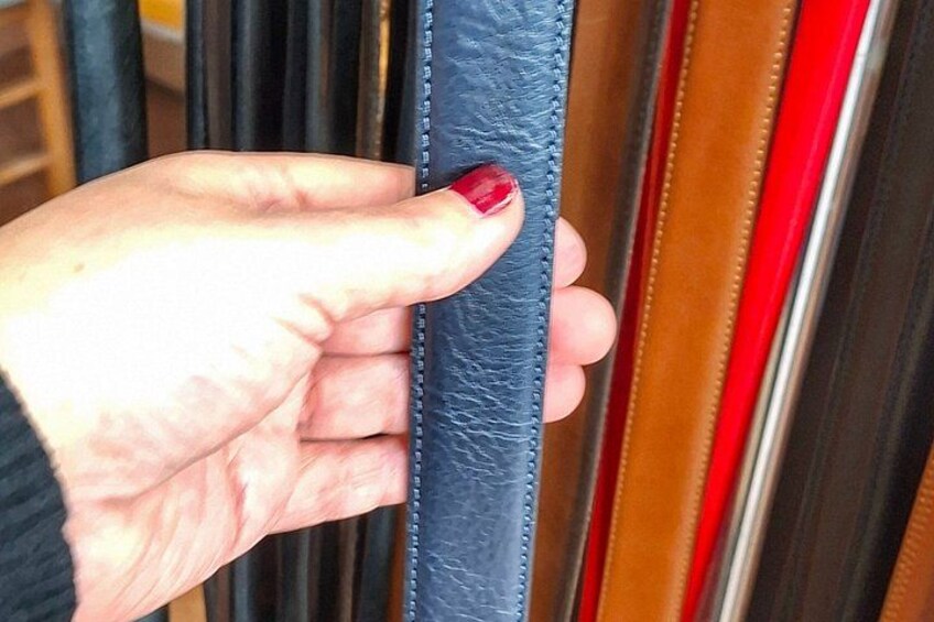 Lucca Leather Shopping Experience with Local Expert 5
