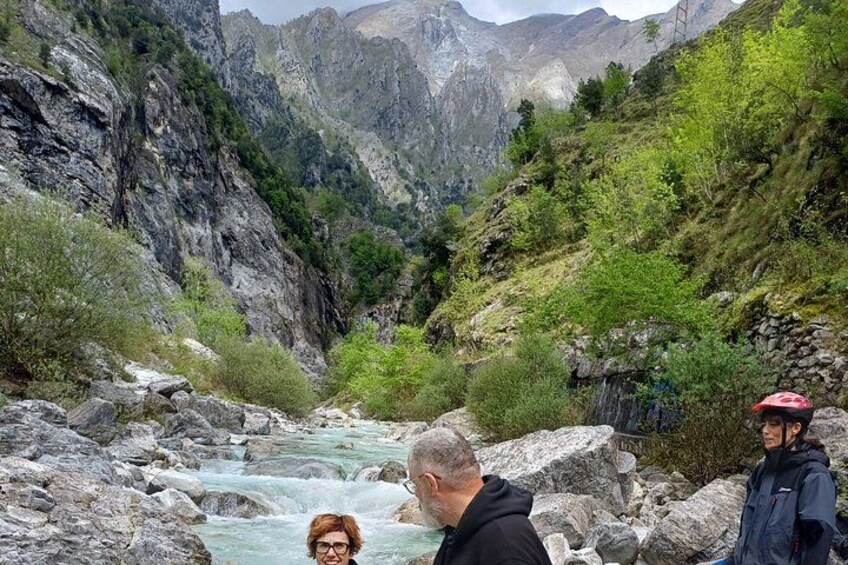 At the foot of the Apuan Alps at the Filanda and its streams 3