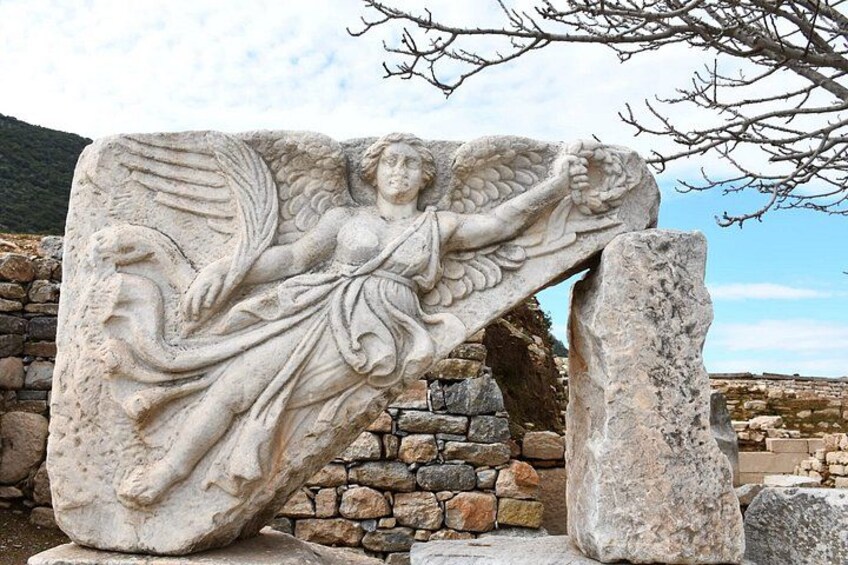 From Kusadasi Port: Easy Ephesus & Terrace House with Lunch 2