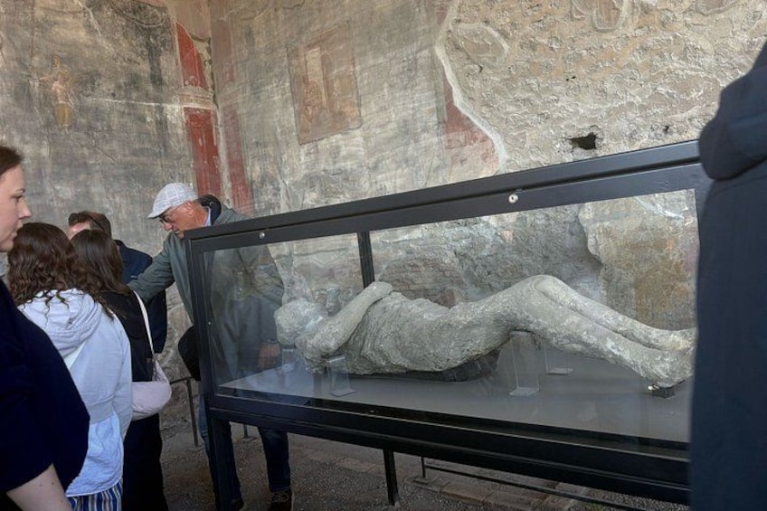 Pompeii & amalfi coast private tour 3