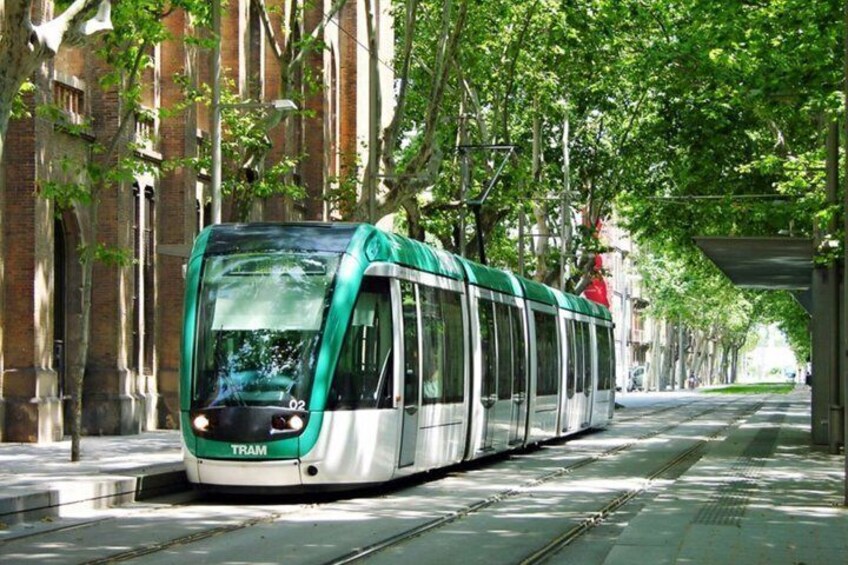 Barcelona Attraction Pass with Hop On Bus, La Sagrada Familia 2