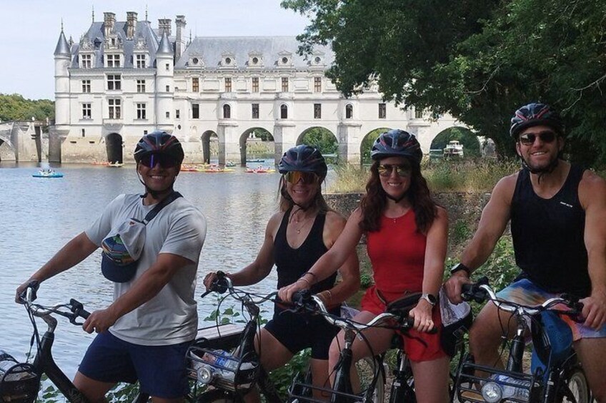 Loire Valley Ultimate E-bike Tour: Amboise, Chenonceau & Wine 3