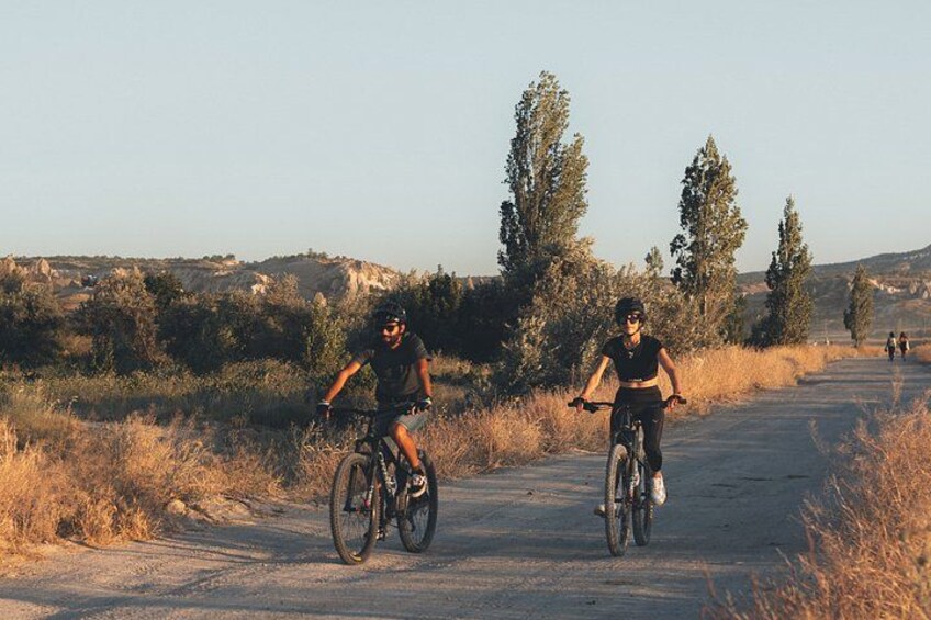 Cappadocia Bike Tour E-Bike Thin Red Line 2