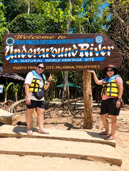 A wooden sign welcoming visitors to Puerto Princesa Subterranean River National Park, a natural world heritage site in Puerto Princesa City, Palawan, Philippines. 1